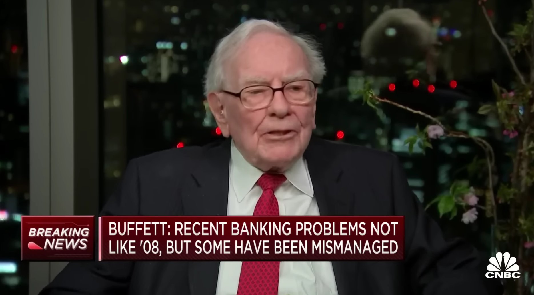 Why Warren Buffett Sold Most Of His Bank Stocks - Steady Compounding