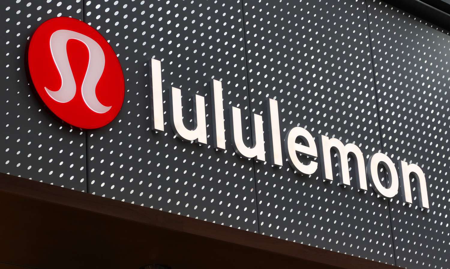 Is Lululemon on the Road to Recovery? Analyzing Q1 2024 - Steady ...